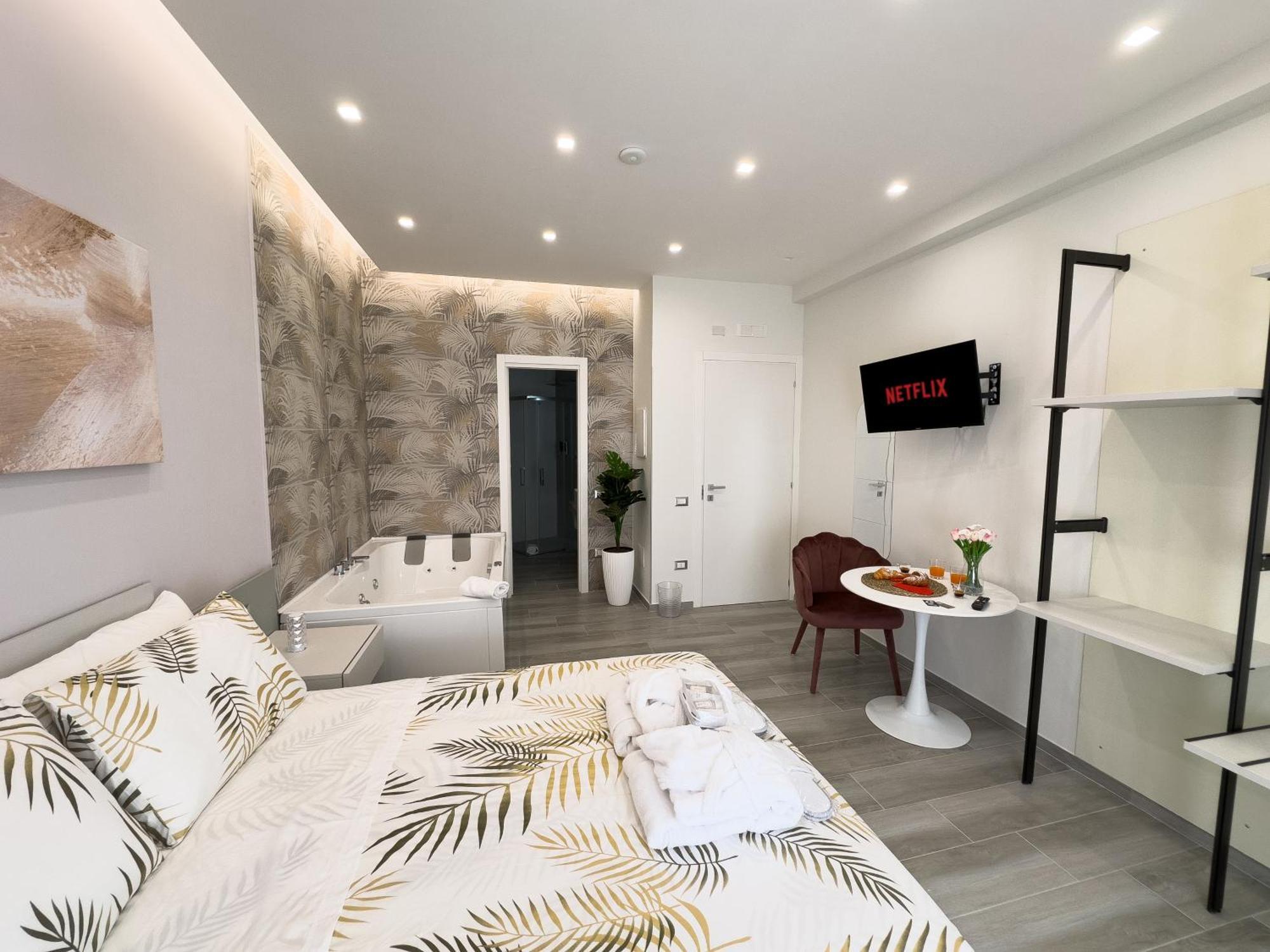 Al Civico3 Home & Suites Salerno Exterior photo